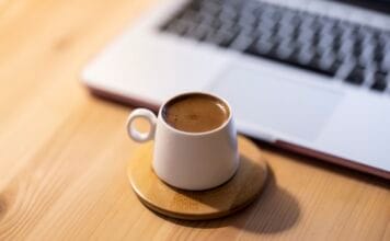 Fake update: kiedy „aktualizacja” infekuje stację roboczą